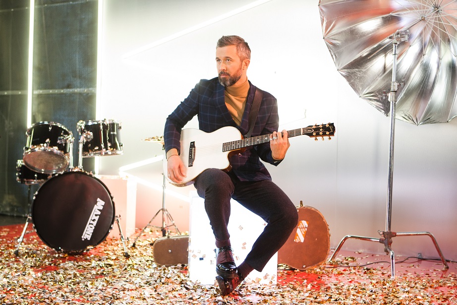 Беременная Катя Осадчая в мини, Тина Кароль в золоте и Джамала в белом платье: стиль звезд на шоу "Голос країни-7"